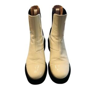 Stuart Weitzman Women's White patent Booties